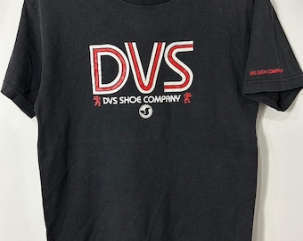 Vintage 2000s DVS Skateboard tshirt size S