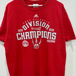 VTG Toronto Raptors tshirt size XL