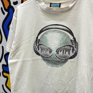 2000年代のヴィンテージテクニクスエイリアンTシャツサイズL、Mサイズ