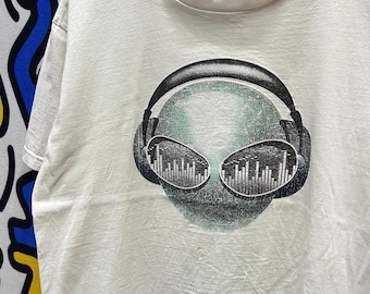 Vintage 2000s Technics Alien tshirt size L fits like M