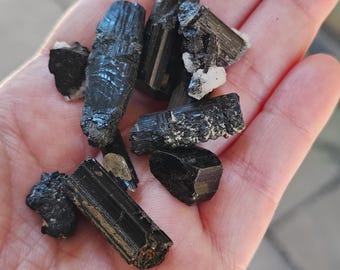 Raw Black Tourmaline – 1 oz Natural Crystal Pieces | Powerful Protection & Grounding Stones
