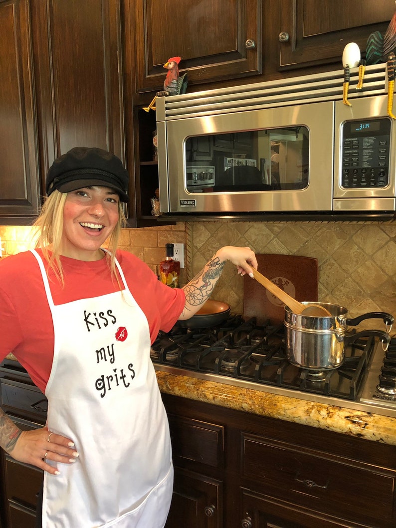 Apron Kiss my grits