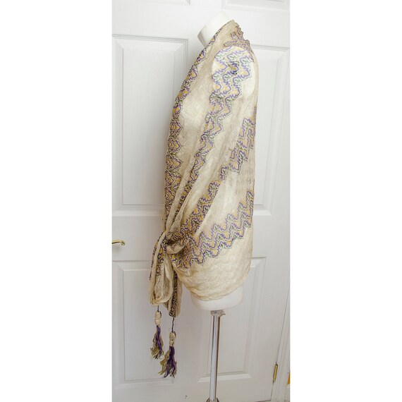 Vintage Victorian Woman's Fine Knit Shawl with Tas