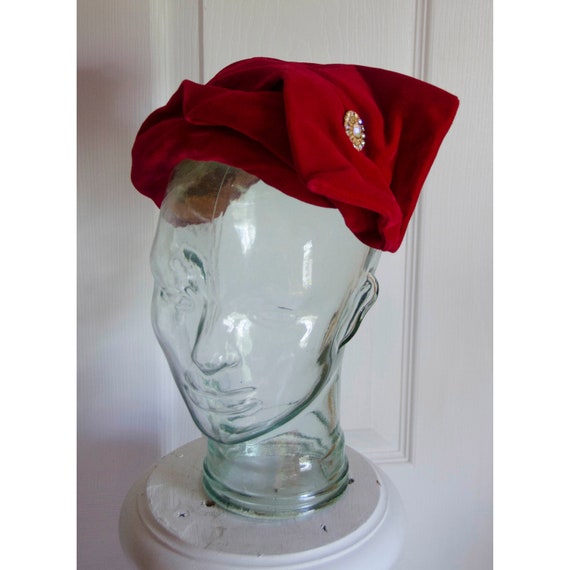 Vintage 1950's Red Velvet Turban Style with Rhines