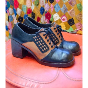 Vintage 1970&#39;s Woman&#39;s Leather Platform Disco Shoes