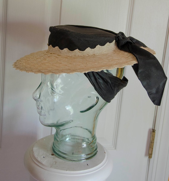 Sweet Vintage 1950's Small Woman's Straw Hat