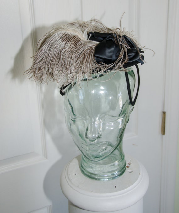 Vintage 1930’s Tilt Toy Ostrich Feather Womans Hat