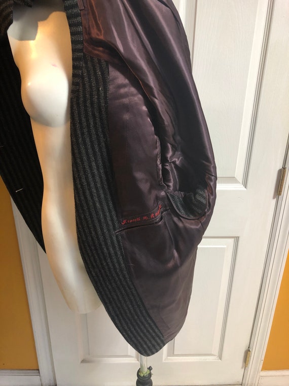 Vintage 1960s Mens Grey Stripped Sports Jacket Gem