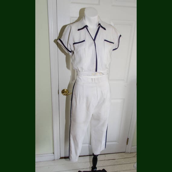 Vintage 1950's Woman's White Cabana Pants Capri En