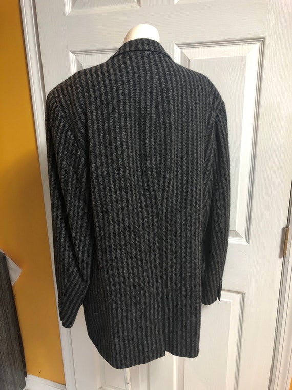 Vintage 1960s Mens Grey Stripped Sports Jacket Gem