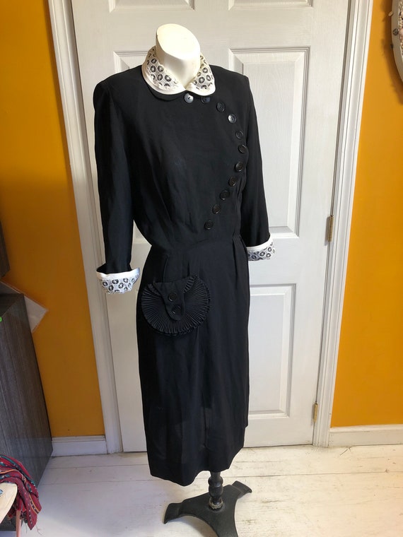 Vintage 1940’s Black Dress with Lace Collar and C… - image 7