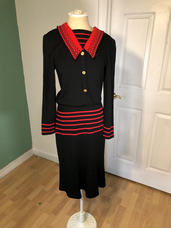 red black sweater dress Vintage 1970's Adolfo Blank and Knit 100 Best black and FINAL SALE up front Color:Amethyst