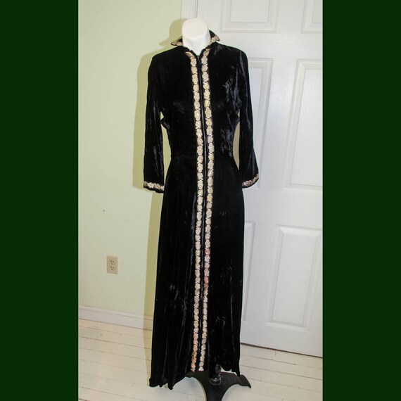Vintage 1950’s Bonwit Teller Black Velvet Hostess