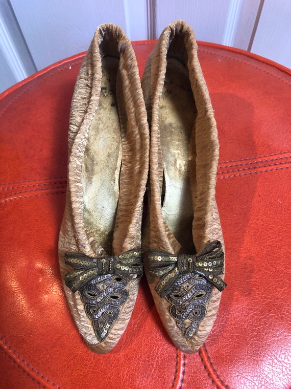 Women‘s Vintage Leather Shoes