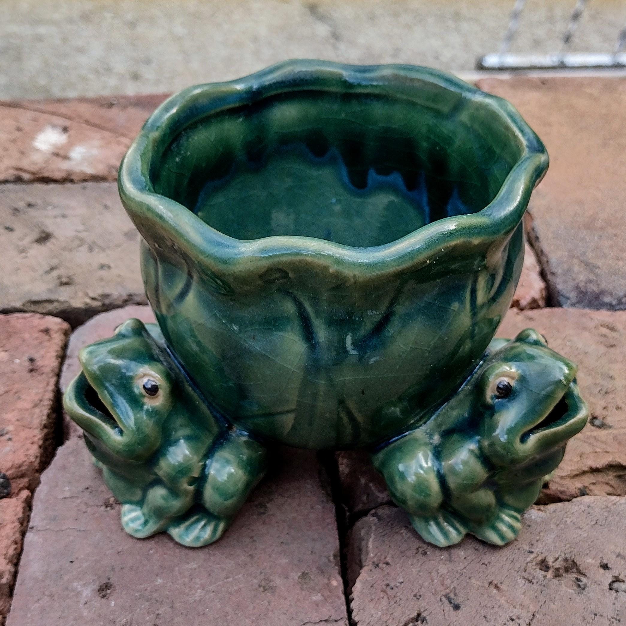 Vintage Art Pottery Three Frogs and Cabbage Green Planter Vase - Etsy