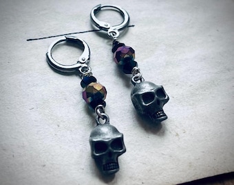 Silver Skull Earrings. Vintage Style, Goth Jewelry, Steampunk Earrings, Silver Jewelry, Punk Earrings, Black Crystal, Halloween Jewelry