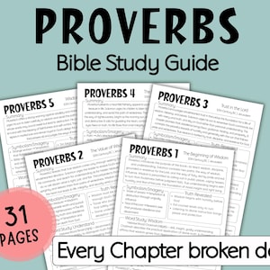Könnte beinhalten: Ein türkisfarbener Hintergrund mit dem Wort „PROVERBS“ in großen schwarzen Buchstaben. Darunter steht „Bible Study Guide“ in kleineren schwarzen Buchstaben. Mehrere weiße Seiten mit Text sind fächerförmig angeordnet, mit einem rosa Kreis mit der Aufschrift „31 PAGES“.
