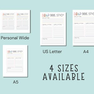 Pu&ograve; includere: Quattro modelli bianchi di studio biblico SOAP in diverse dimensioni: Personal Wide, US Letter, A4 e A5. Ogni modello presenta sezioni per Scrittura, Osservazione, Applicazione e Preghiera. Il testo "SOAP BIBLE STUDY" &egrave; in cima a ogni pagina.