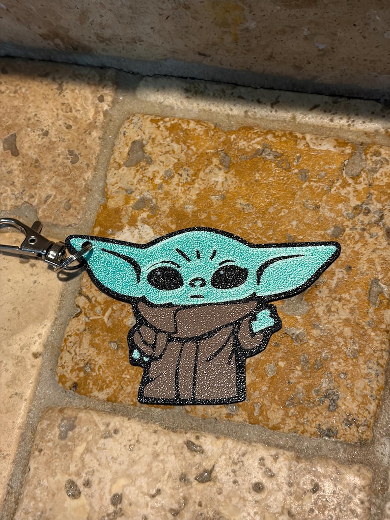 Baby Yoda Inspired Silk PLA Keychain | 2-Inch 3D Printed Grogu Key Ring | Cute Star Wars Fan Gift | Shiny Sci-Fi Backpack Charm bild 1