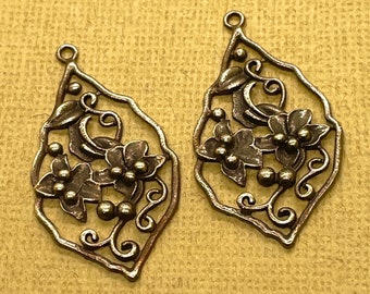 Filigree Floral Charms / Hand Antiqued and Polished Brass / Flower Charms / Brass / Floral Jewelry / Garden Charms / Patina Queen / 2 Pieces