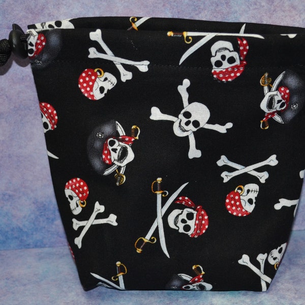 PiratenSchädel und Kreuzknöpfe Tuch Kordelzug Würfeltasche für RPG/7th Sea/Necromunda/Age of Sigmar/Test of Honor