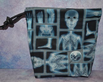 Saco de pano de esqueleto de raio X com cordão para dados/peças de jogos de tabuleiro/RPG/tarô/maquiagem