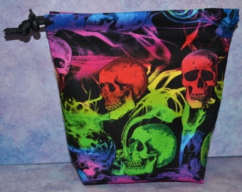 Bolsa de tela con cordón y diseño de calaveras de arcoíris para dados, tarot, maquillaje, juegos de rol, Age of Sigmar y Legion