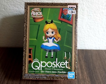 Q posket Petit Alice in Wonderland Figure Japan New