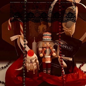 Caja de regalo y sorpresa del ballet El Cascanueces - Colección navideña victoriana