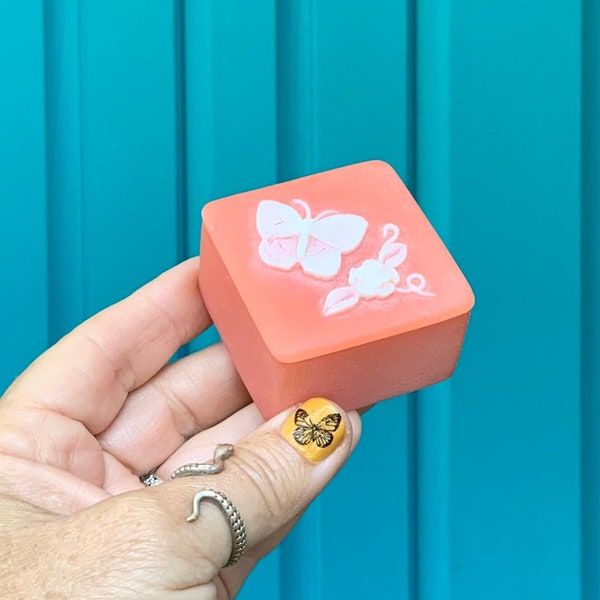 FREE SHIPPING-Vintage Beautiful Butterfly Peach Incolay Stone Ring Box-Proposal Box-Mini Box-Green Witch Decor-Vanity Decor-Tiny Home Decor