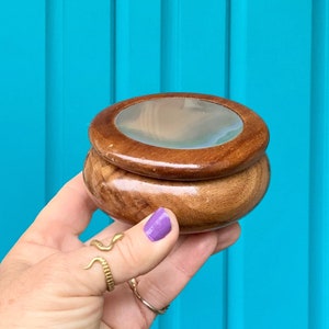FREE SHIPPING-Vintage 3 1/2” Handcrafted Agate Inlay Wood Trinket/Ring Box-Made in Brazil-Stash Box-Spiritual Altar Decor-Proposal Box-Boho