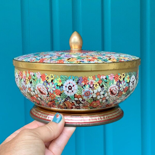 FREE SHIPPING-Vintage Stunning Daher Colorful Assorted Flowers Pedestal Tin/Container-Made in England-Kitchen Decor-Stash Tin-Bohemian