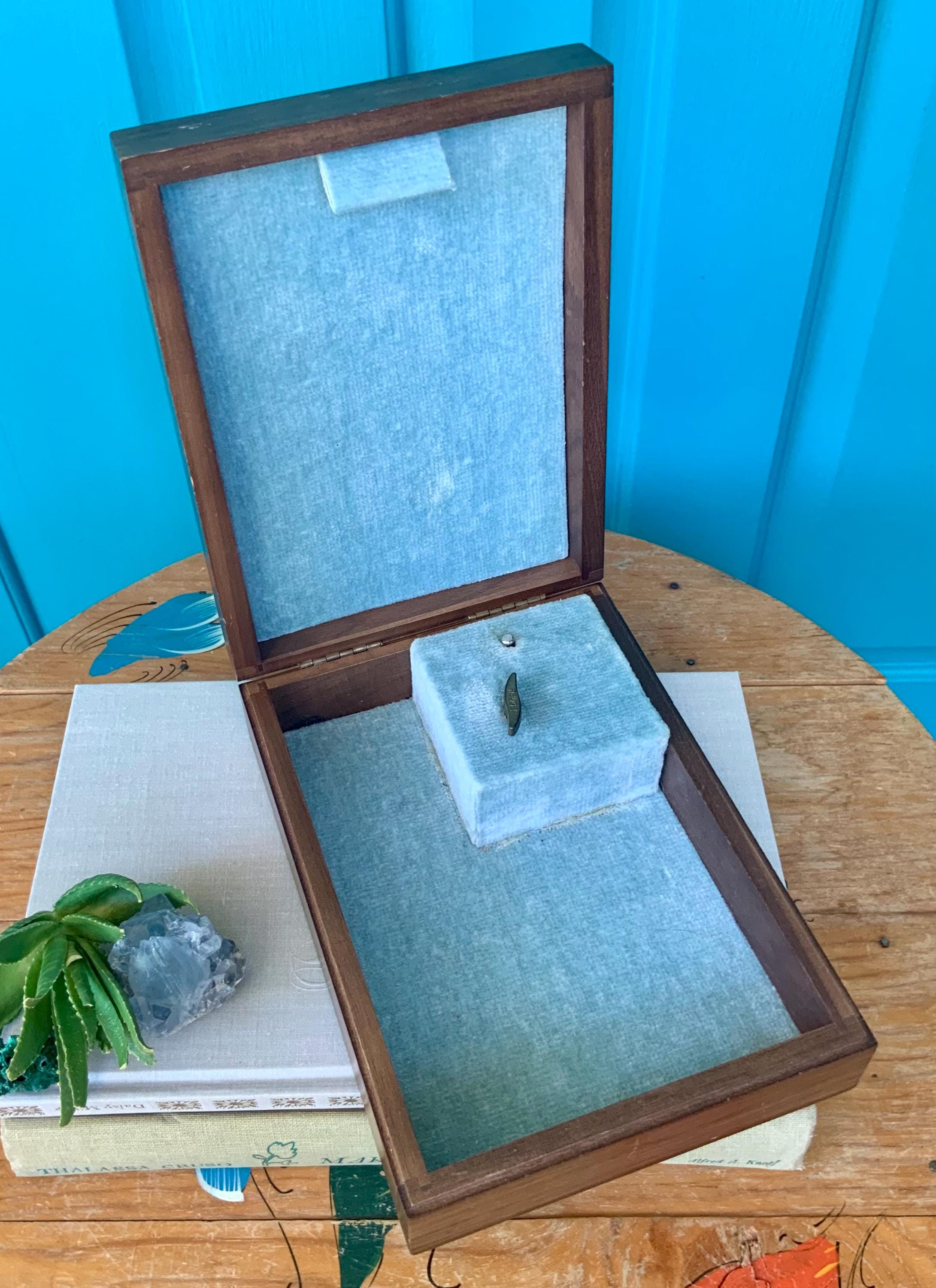 FREE Shipping-vintage 1950's Decatur Wooden Jewelry Music Box