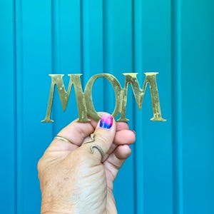 FREE SHIPPING-Vintage Brass MOM Paperweight-Shelf Decor-Wall Decor-Mother Gift-Wow Paperweight-Mid Century Modern-Desk Decor-Office Decor