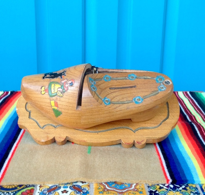 clogs on sale free shipping