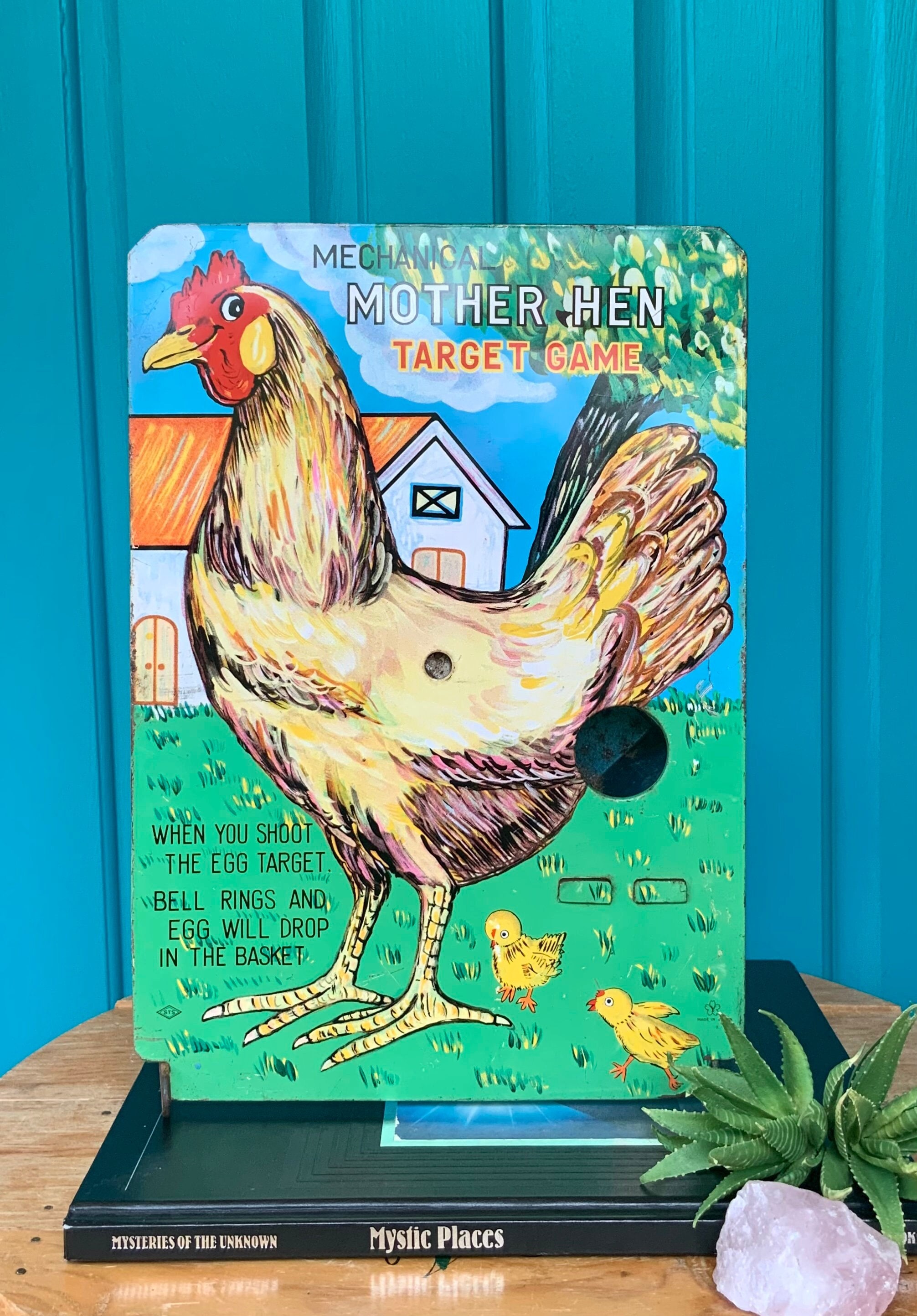 FREE Shipping-vintage Salvage Tin Litho Mechanical Mother Hen