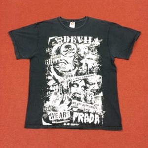 Vintage The Devil Wears Prada Rock Band Music Tshirt