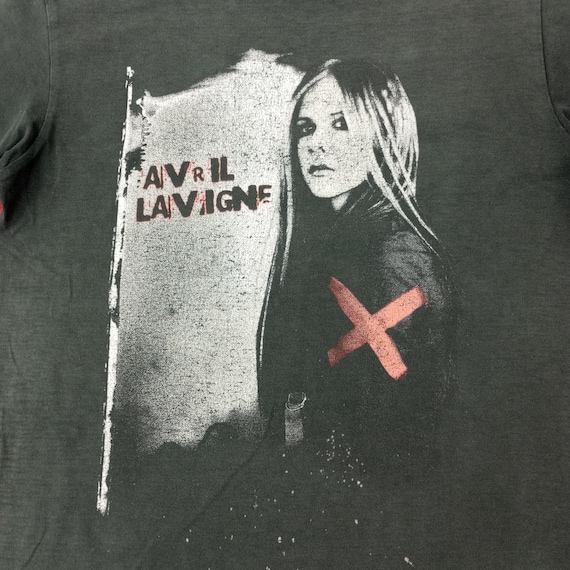 Vintage Avril Lavigne Singer Music Japan 2005 Tour Tshirt - Etsy