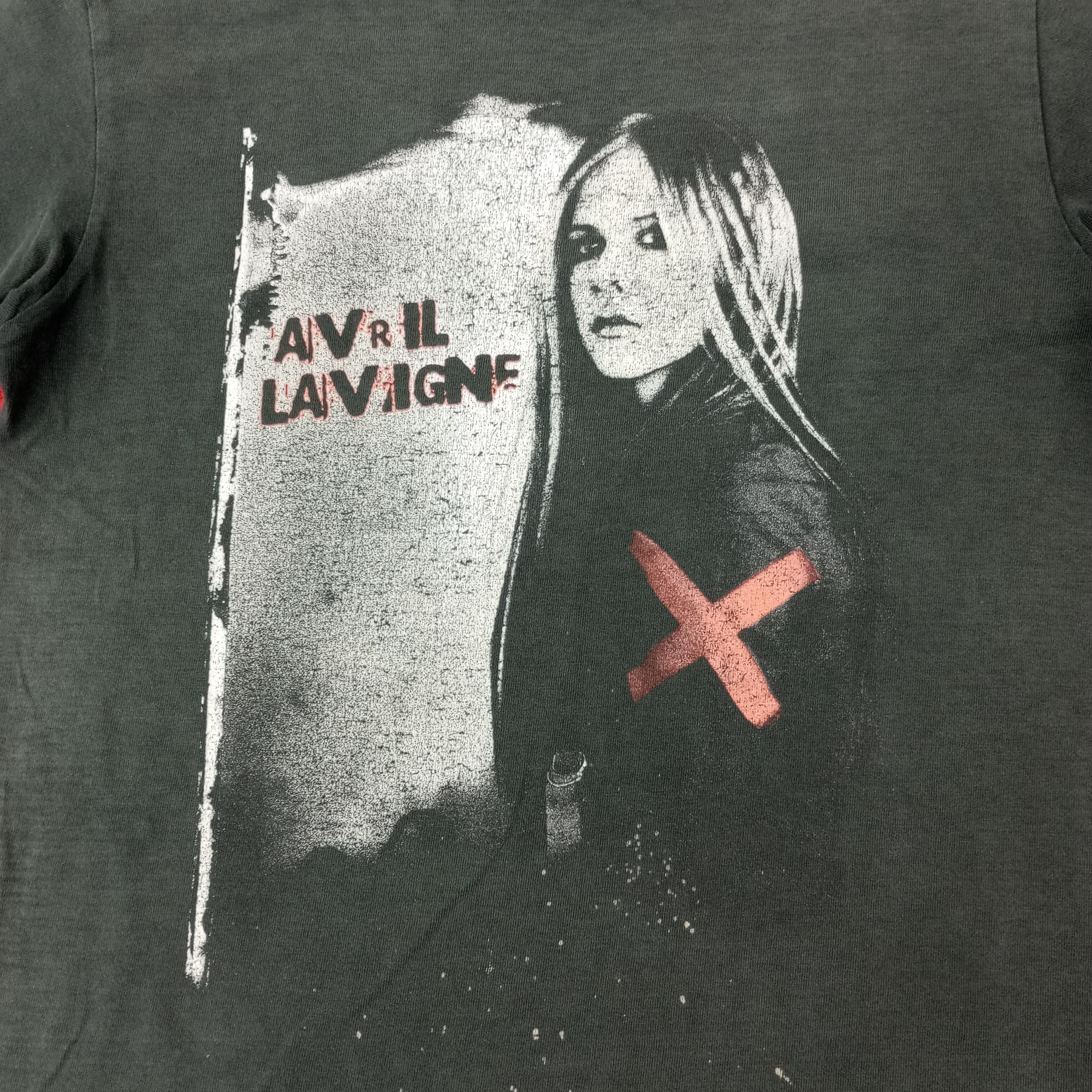 Vintage Avril Lavigne Singer Music Japan 2005 Tour Tshirt - Etsy