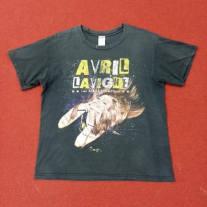 Vintage Avril Lavigne the Black Star Tour T-shirt - Etsy