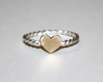 Twisted Ring w/ Heart or Star