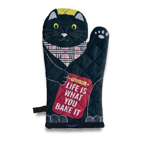 Adorable: BLACK CAT - Life is What You Bake It Oven Mitt