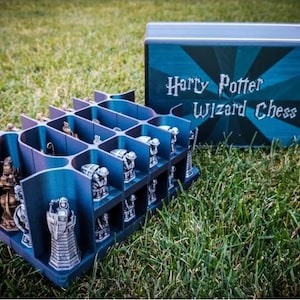 Harry Potter Chess Set - Magıcal Wızard Chess Pıeces, Handcrafted Game Set wıth Blue Storage Board