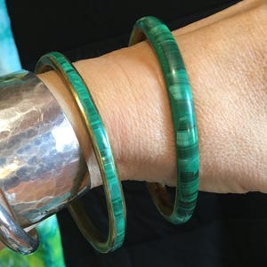 2 vintage armband i malakit och mässing: Boho Chic