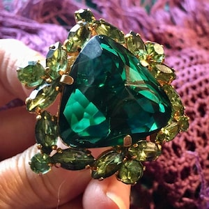 Vintage Up-cycled Brooch Ring: OOAK, Emerald Green, Adjustable