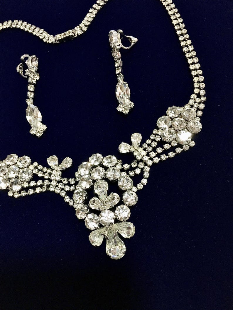 Vintage Diamante Jewellery: Prong set crystal necklace and clip-on earrings image 7