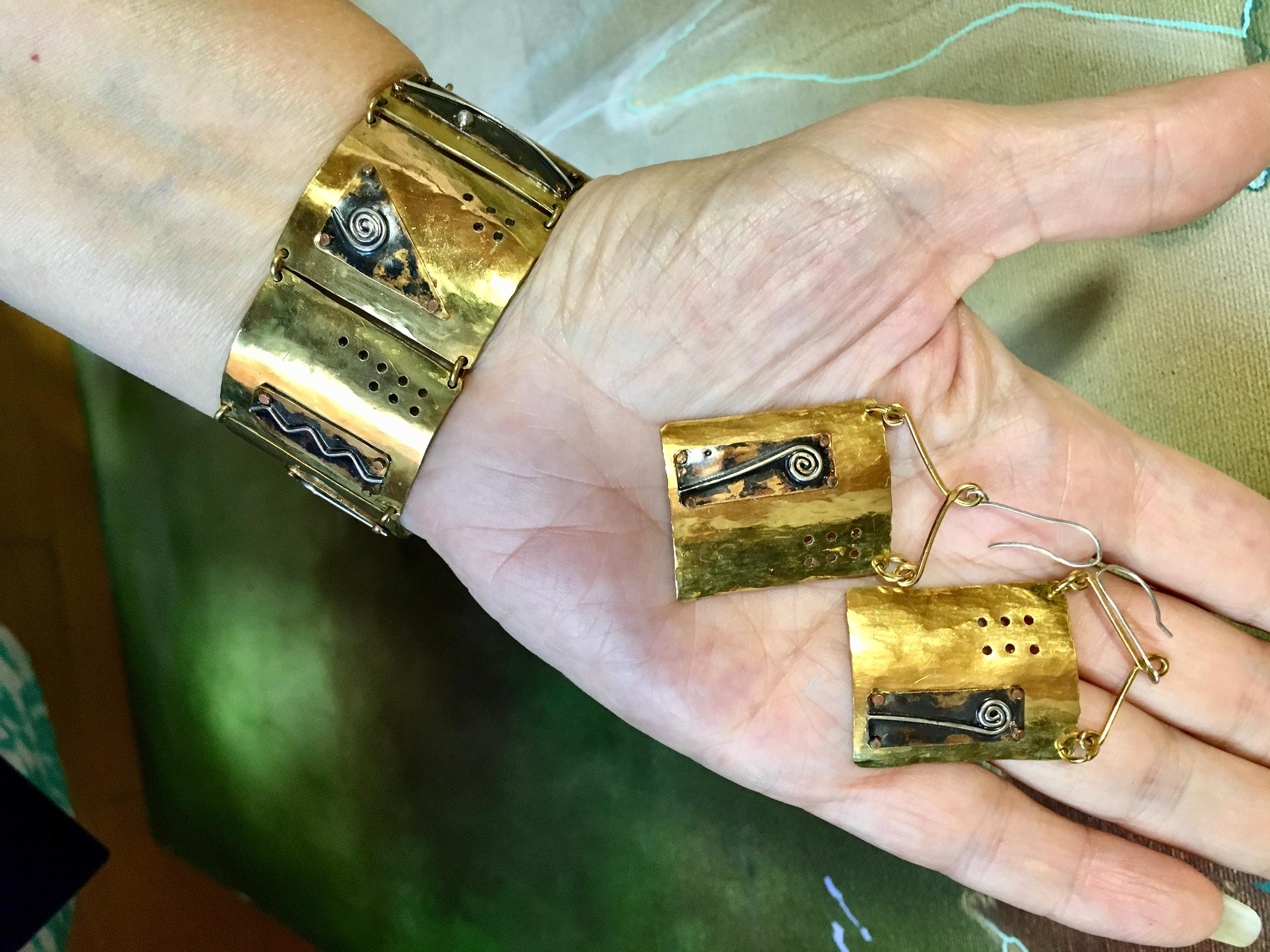 手作りのヴィンテージ風金メッキ真鍮ブレスレット＆イヤリングセット 