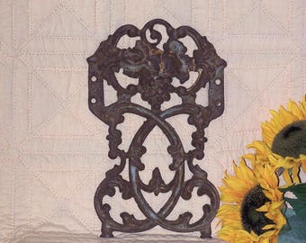 Home Decor Architectural Ornamental, Cast Iron, Rustic Country Cottage, Home Bar Decor, Farmhouse, Rusty Vintage Salvage Hardware