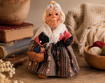 RARE! 1985 Simpich Katrinka Elf Handmade Figurine Sewing Basket Grandmother Character Doll Colorado Springs About 6”