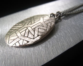 Brushed Silver Oval Pendant Mens Pendant Necklace Nickel Silver Patterned Pendant  Item No. JE3410